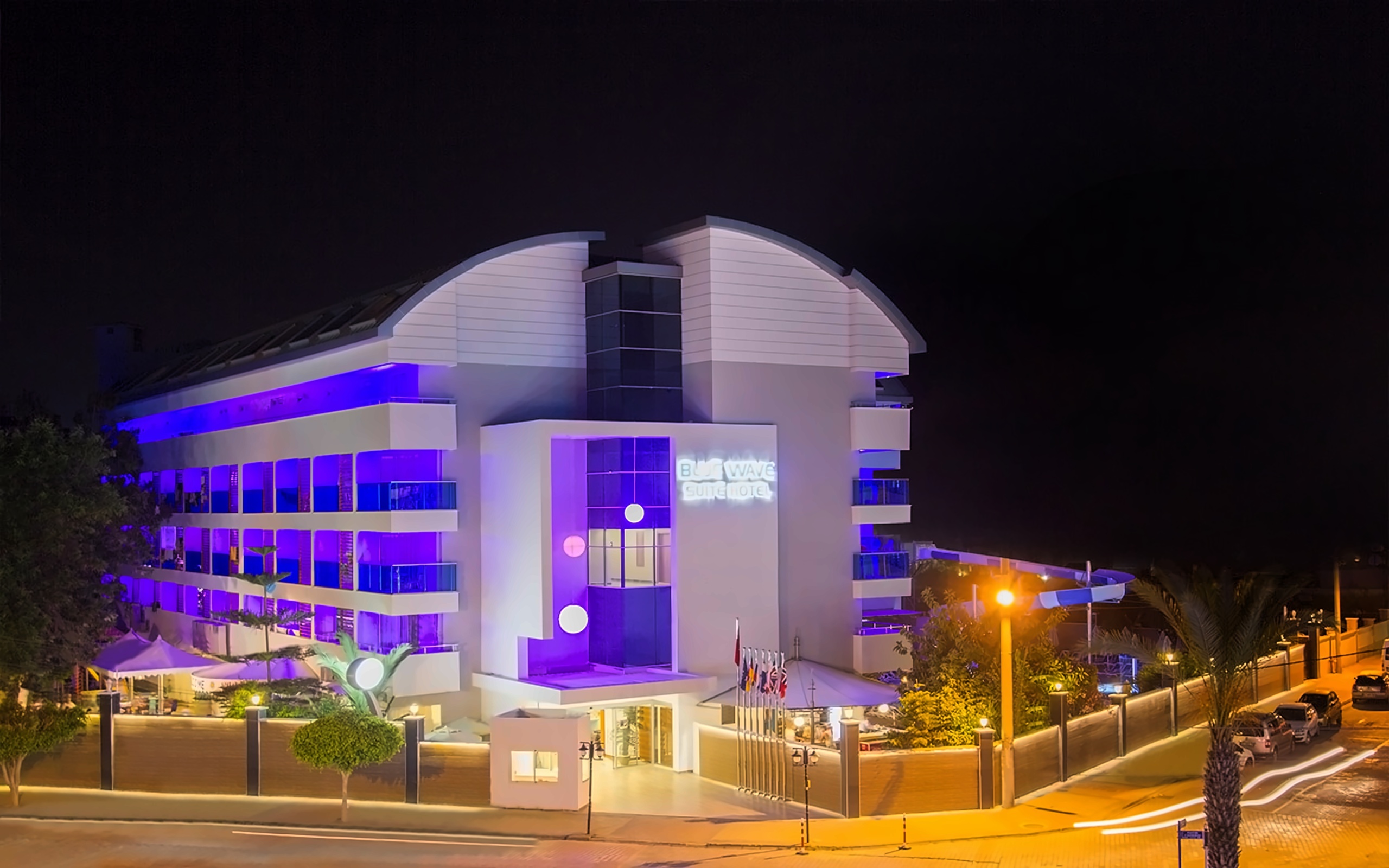 Blue Wave Hotel 4