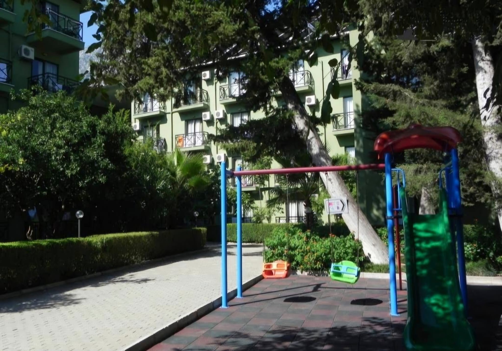 Arbor Vitae Hotel 5