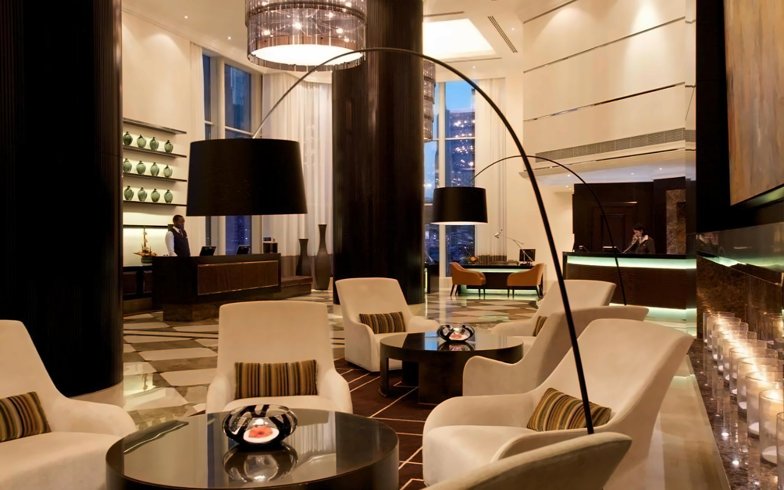 Towers Rotana 4