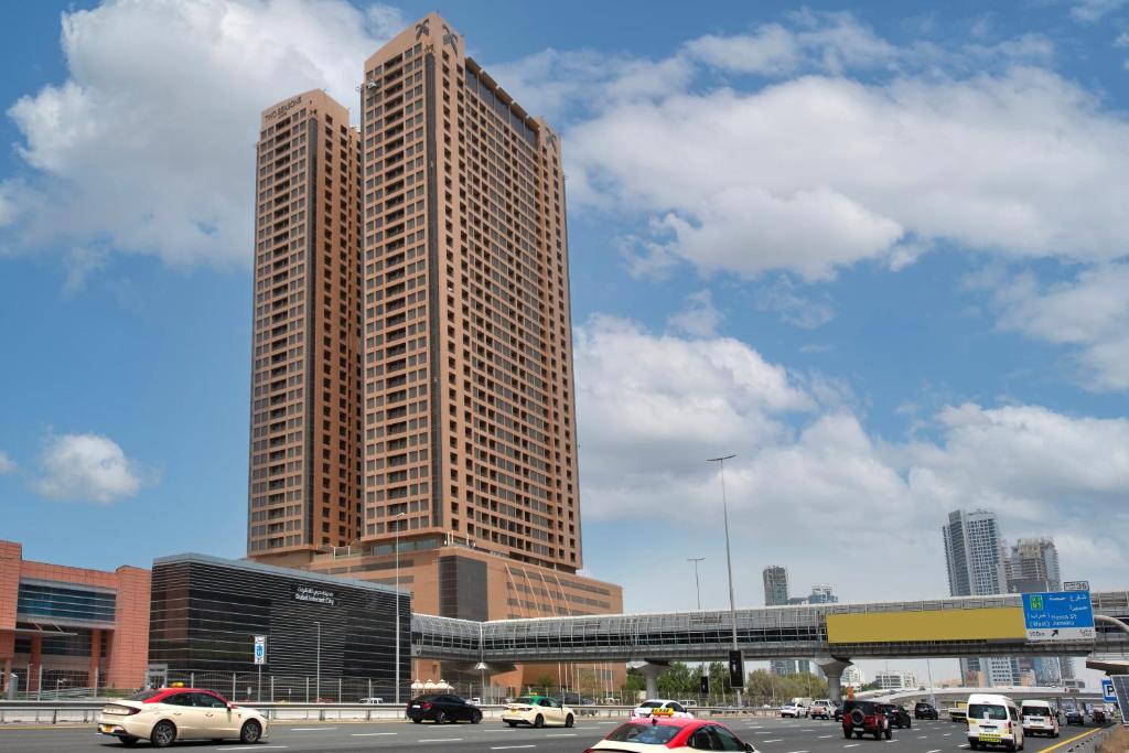 Two Seasons Hotel & Apartments 2