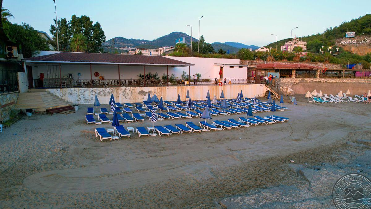 Blue Fish Hotel 6