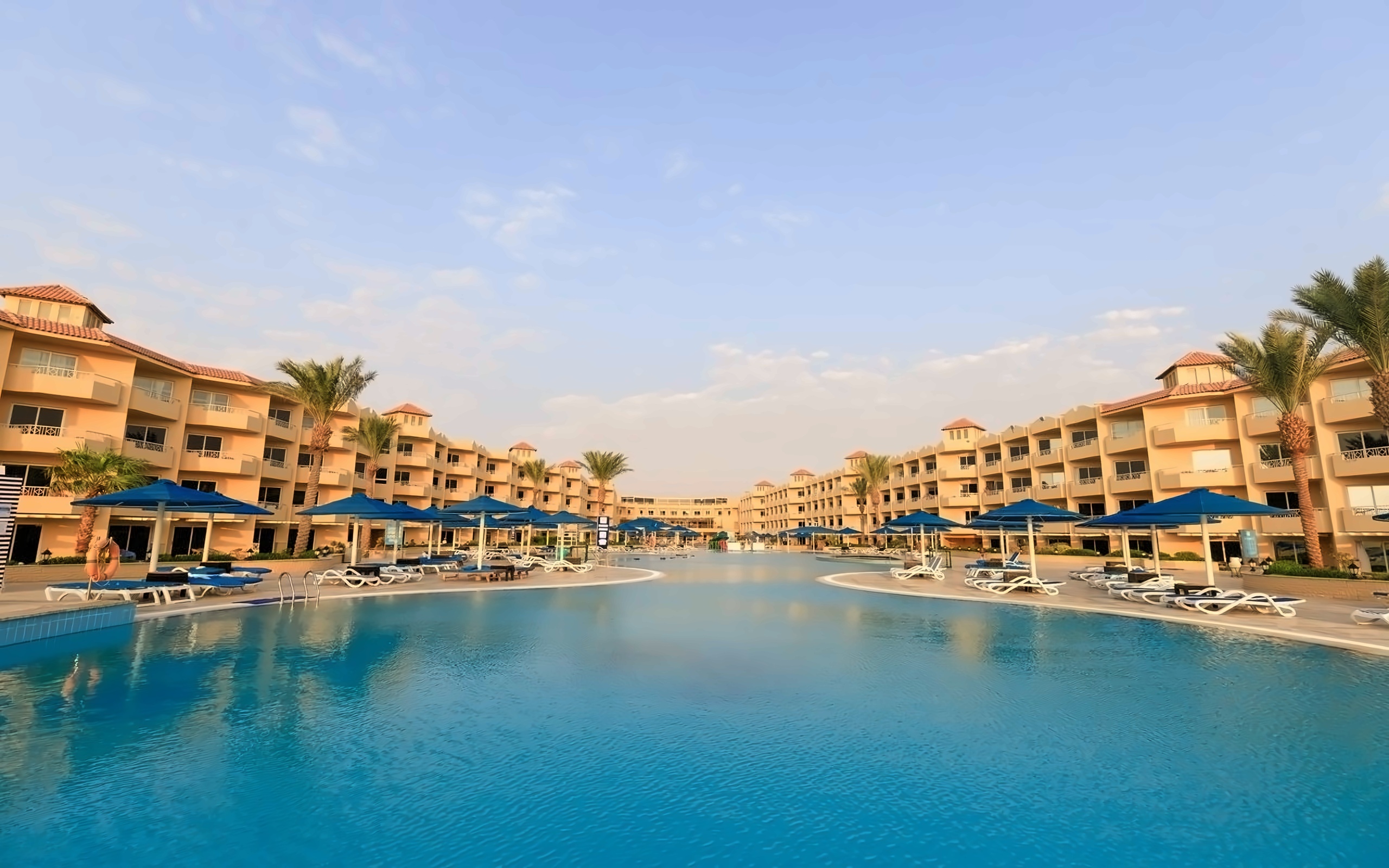 Amwaj Beach Club Abu Soma 4