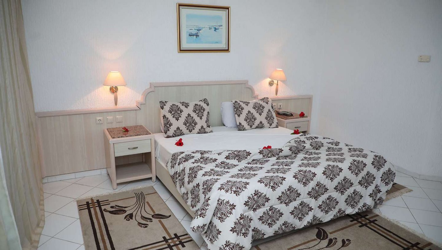Royal Jinene Beach & Spa 2