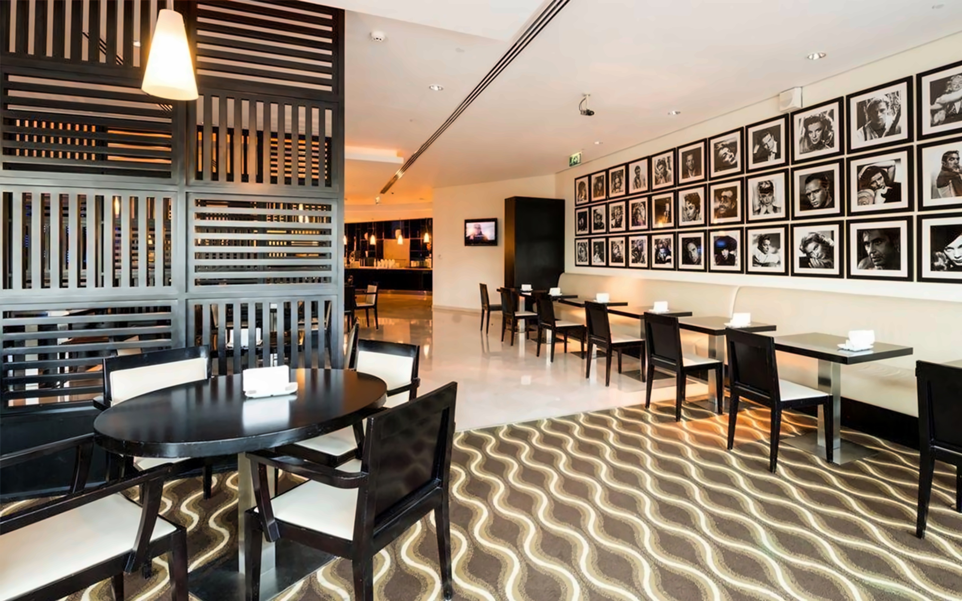 Holiday Inn Express Dubai Airport 2