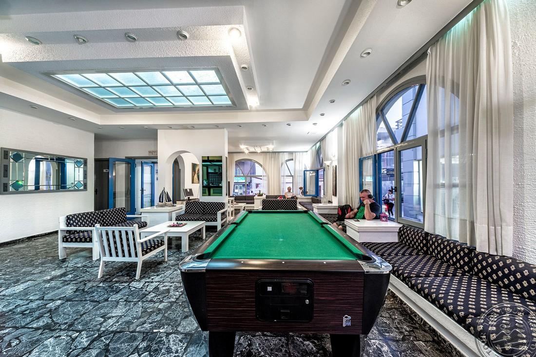 Iro Hotel 5