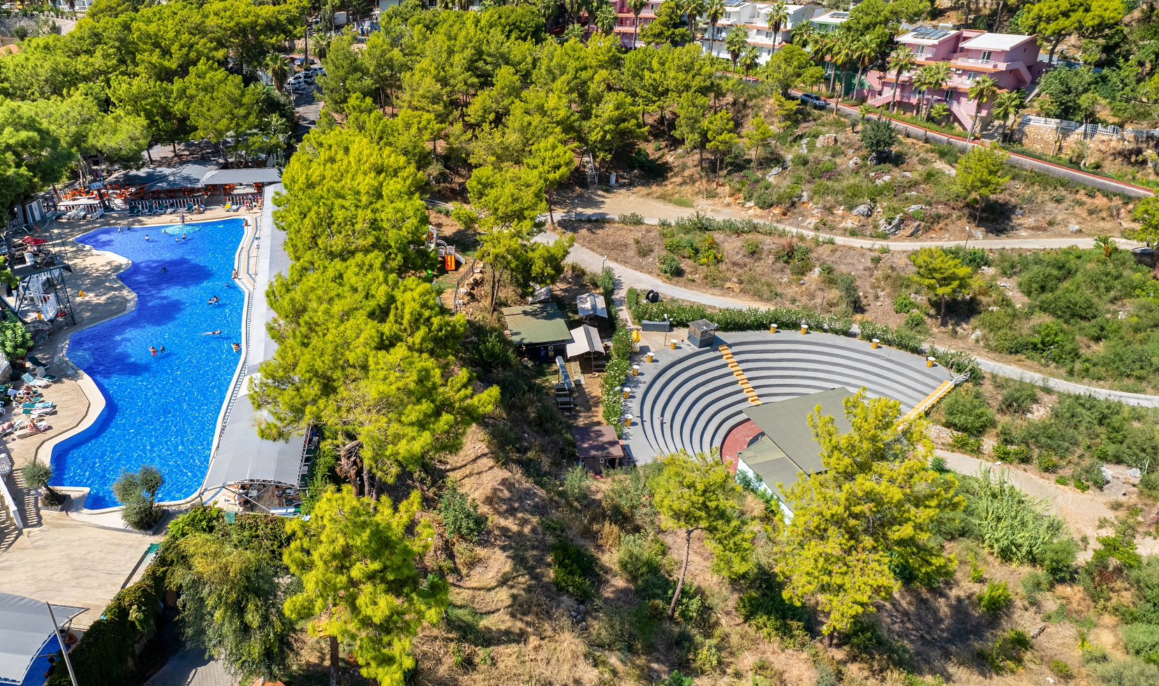 Senza Garden Holiday Club 5