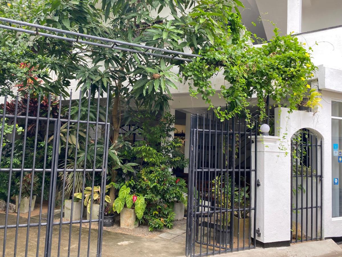 Unawatuna Beach Bungalow 5