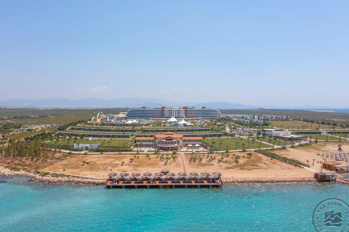 Aquasis Deluxe Resort Spa 5