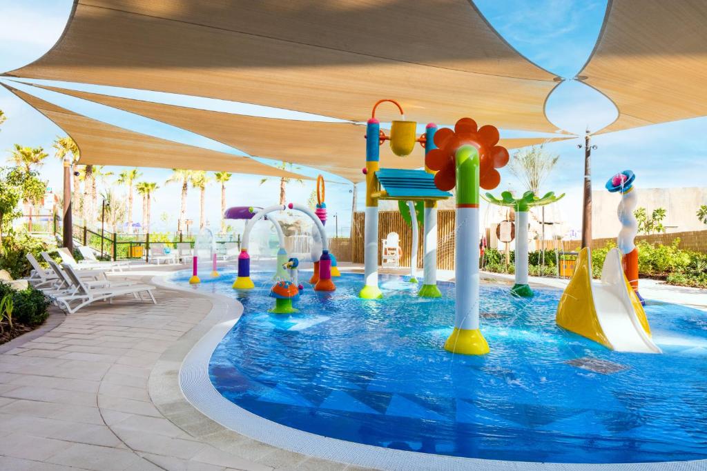 Centara Mirage Beach Resort Dubai 6