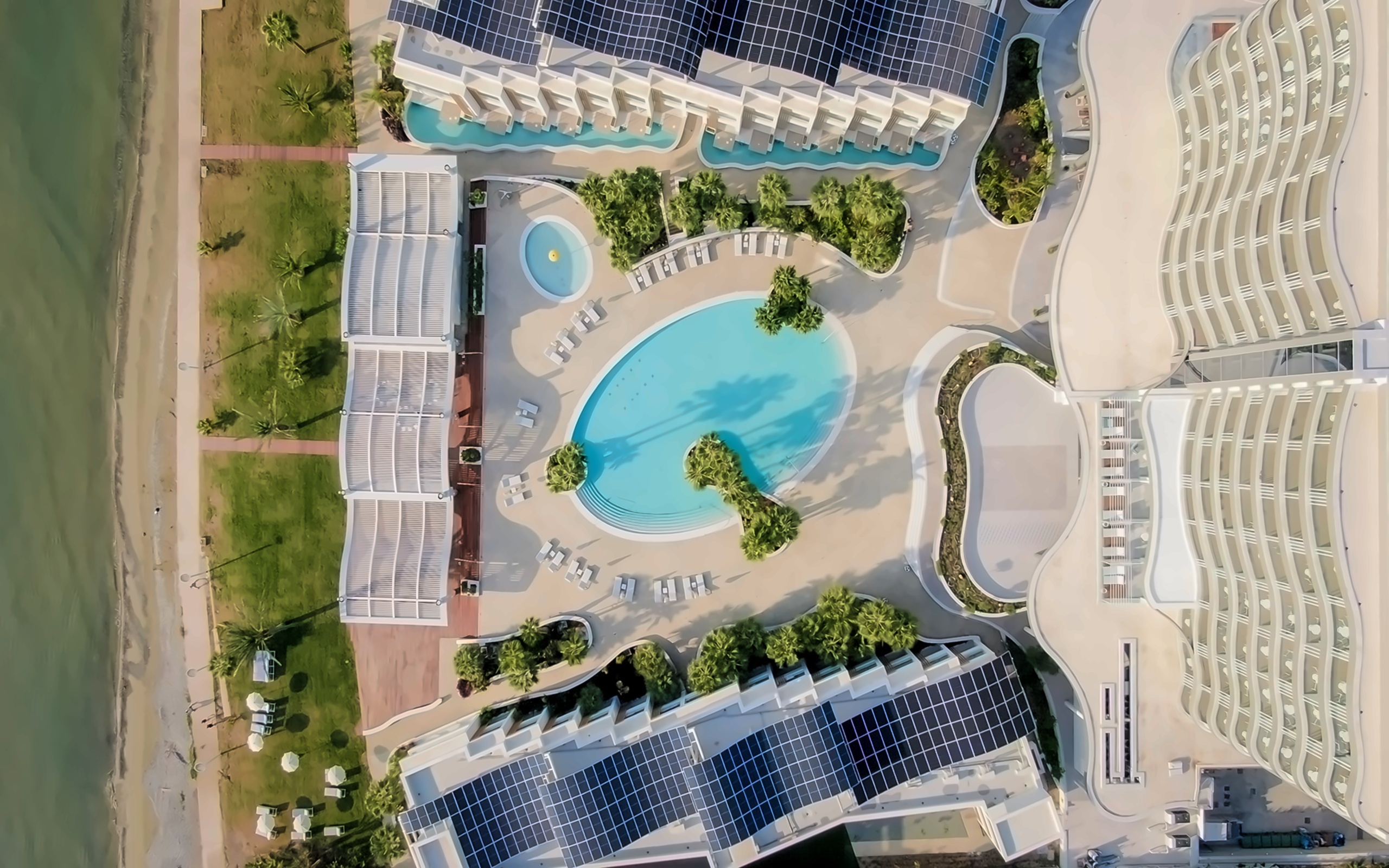 Radisson Beach Resort Larnaca 3