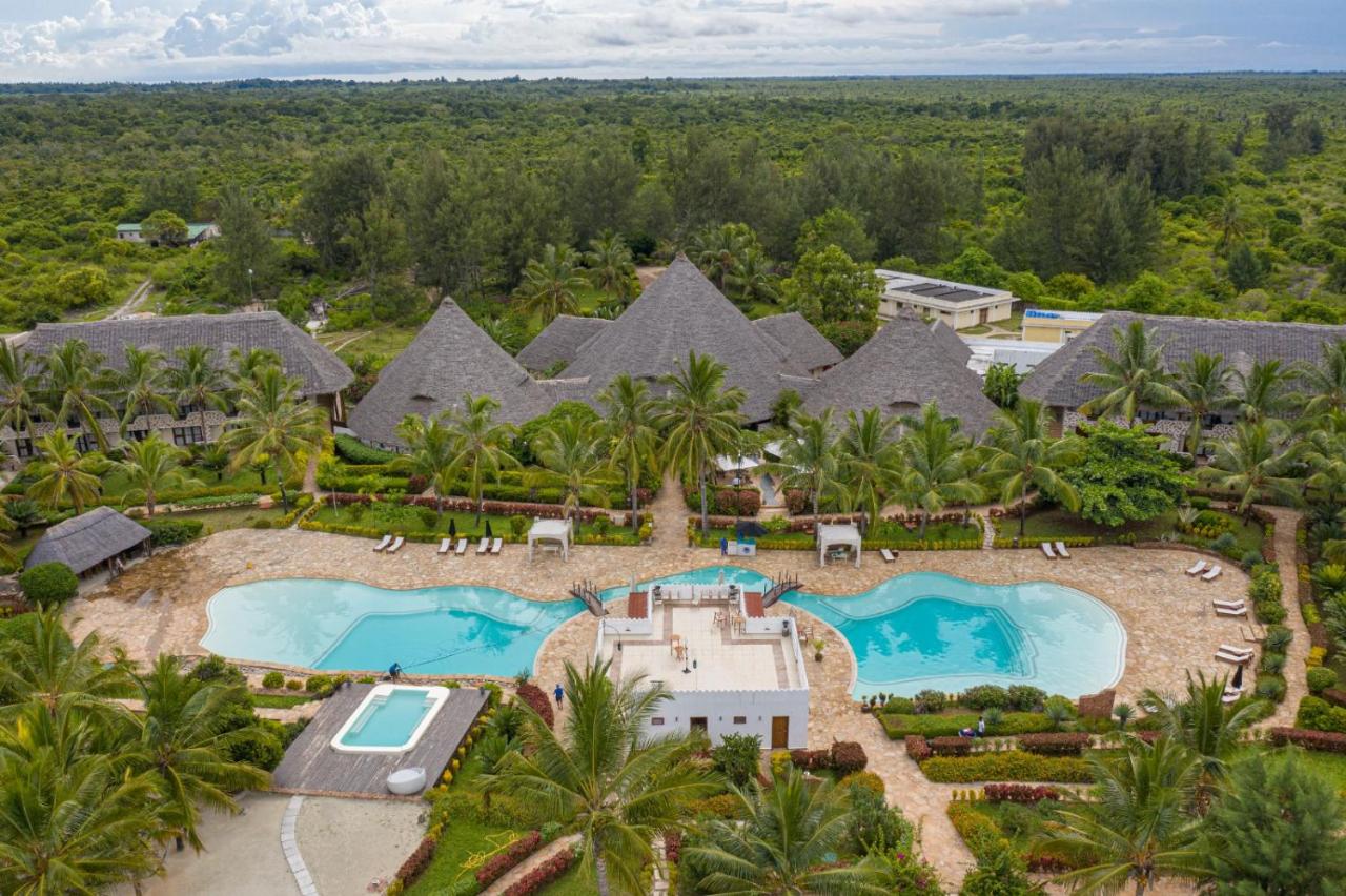 Fruit & Spice Wellness Resort 3