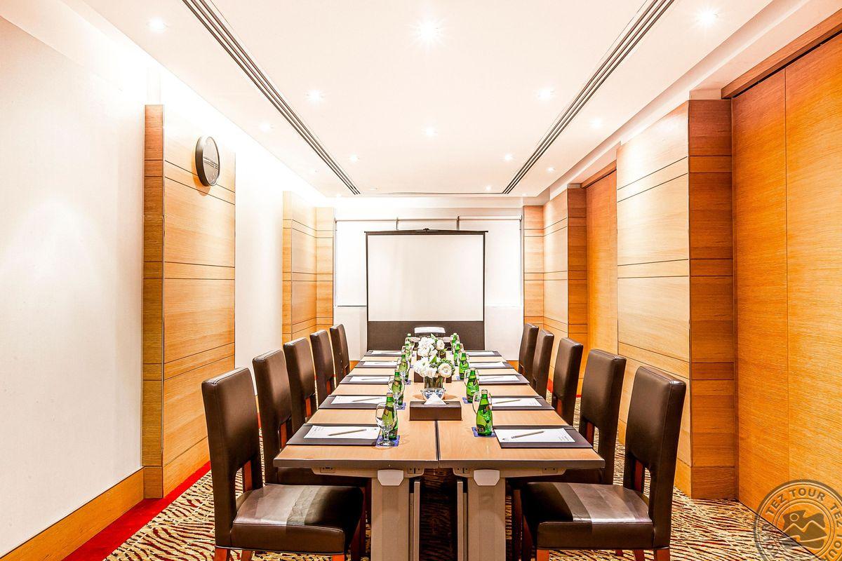 Golden Sands Hotel & Residences 2