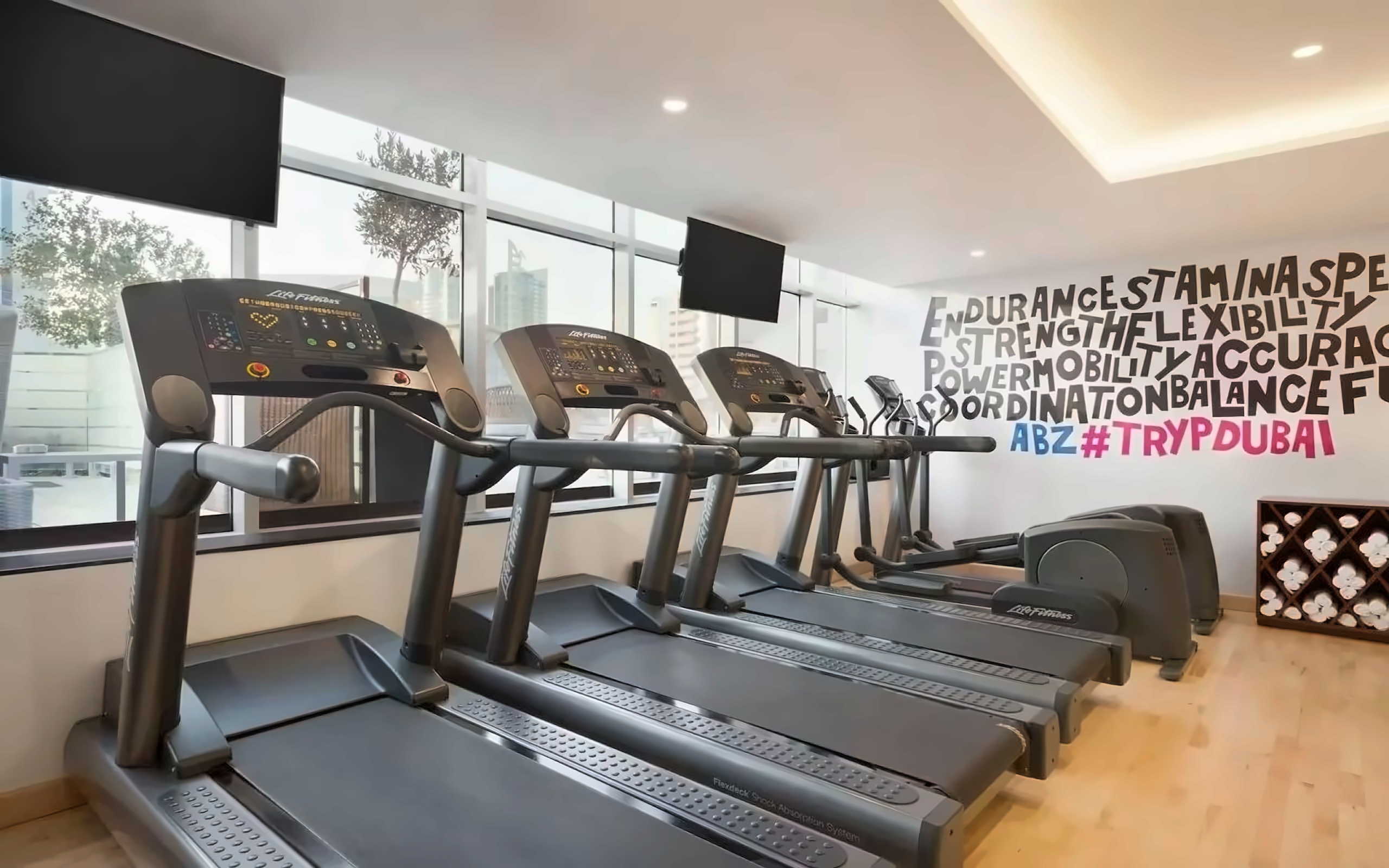 Tryp By Wyndham Dubai 4