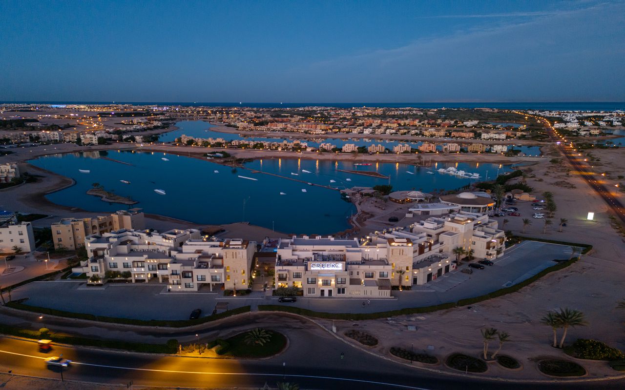 Creek Hotel & Residences 6