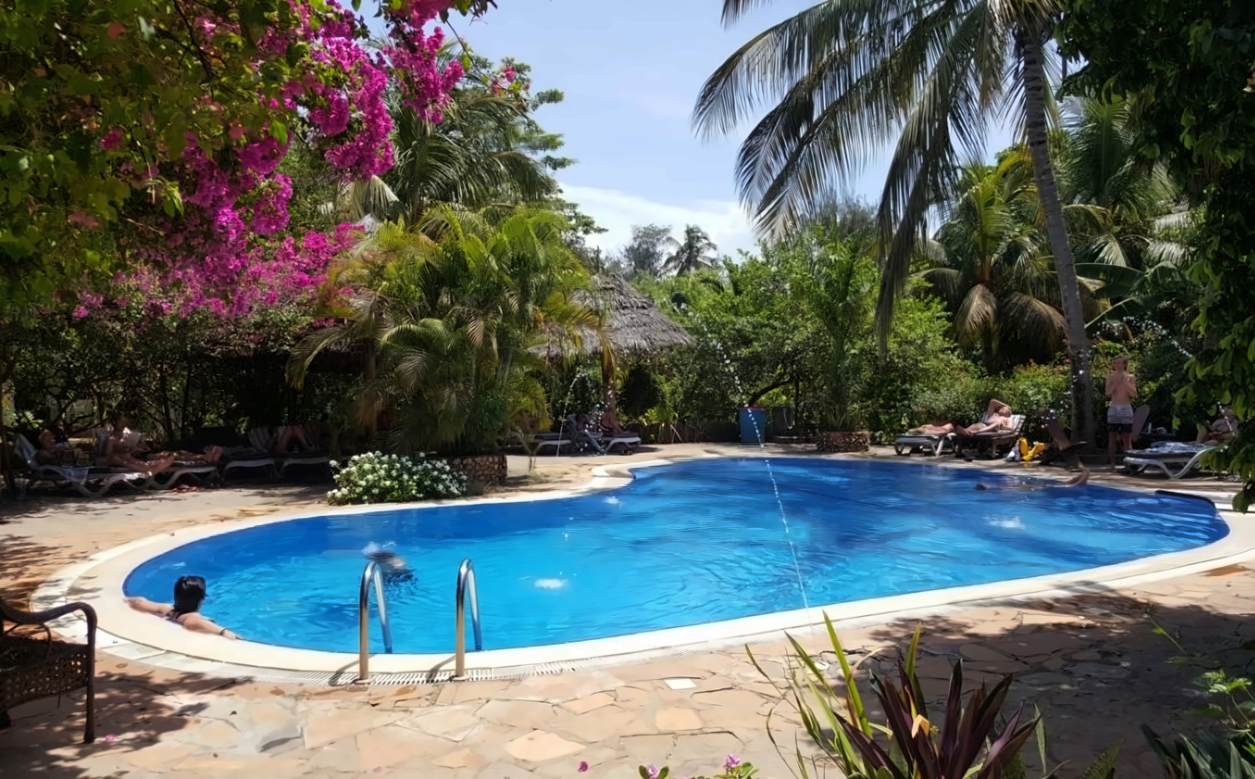 Langi Langi Beach Bungalows 2