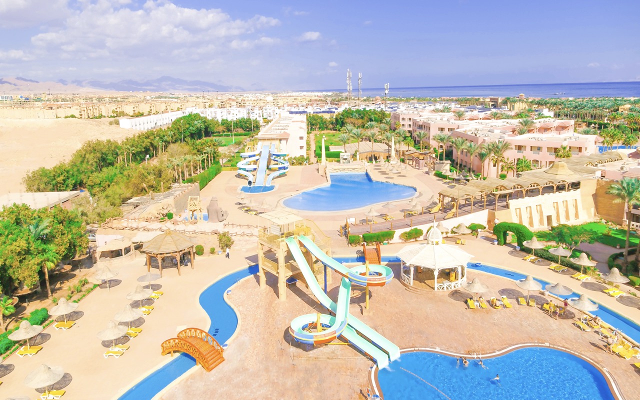 Parrotel Aqua Park Resort (ex. Park Inn) 4
