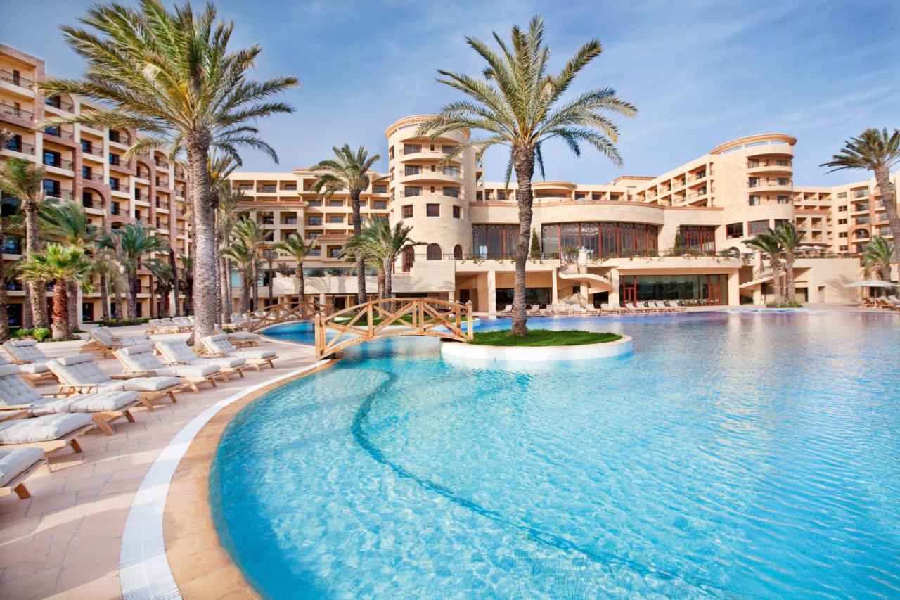 Movenpick Resort & Marine Spa 2