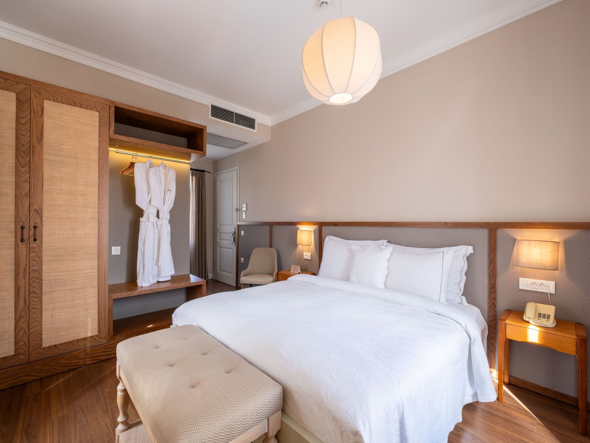 Deluxe Room 3