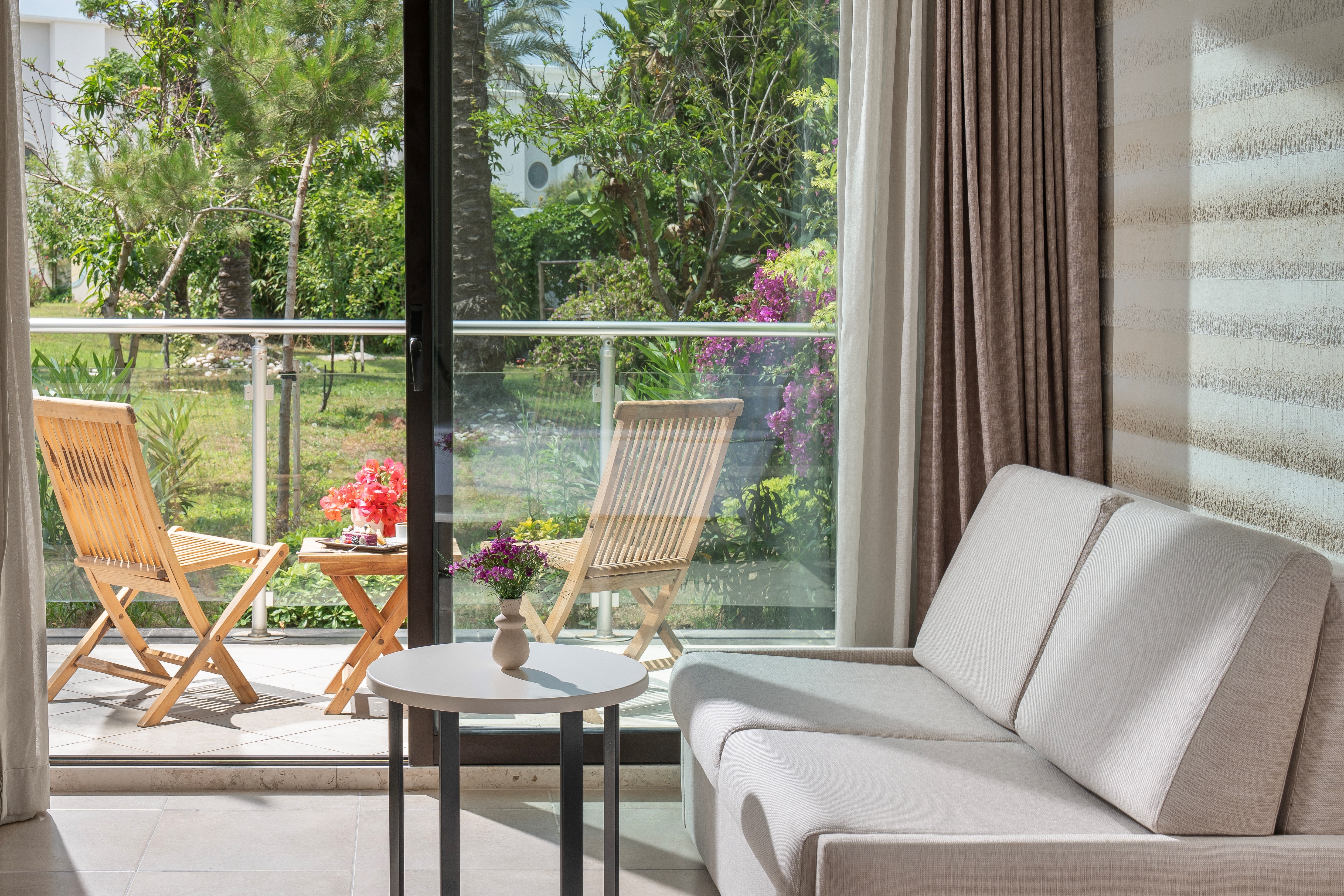 Standart Room Land View 4