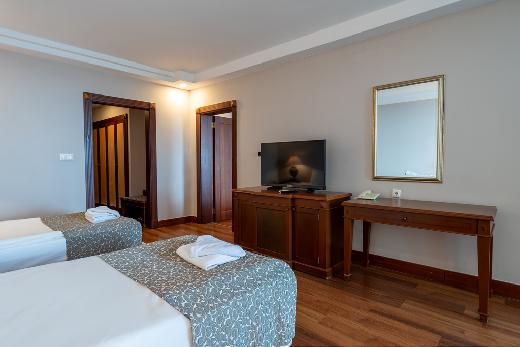Hotel Family Room 3