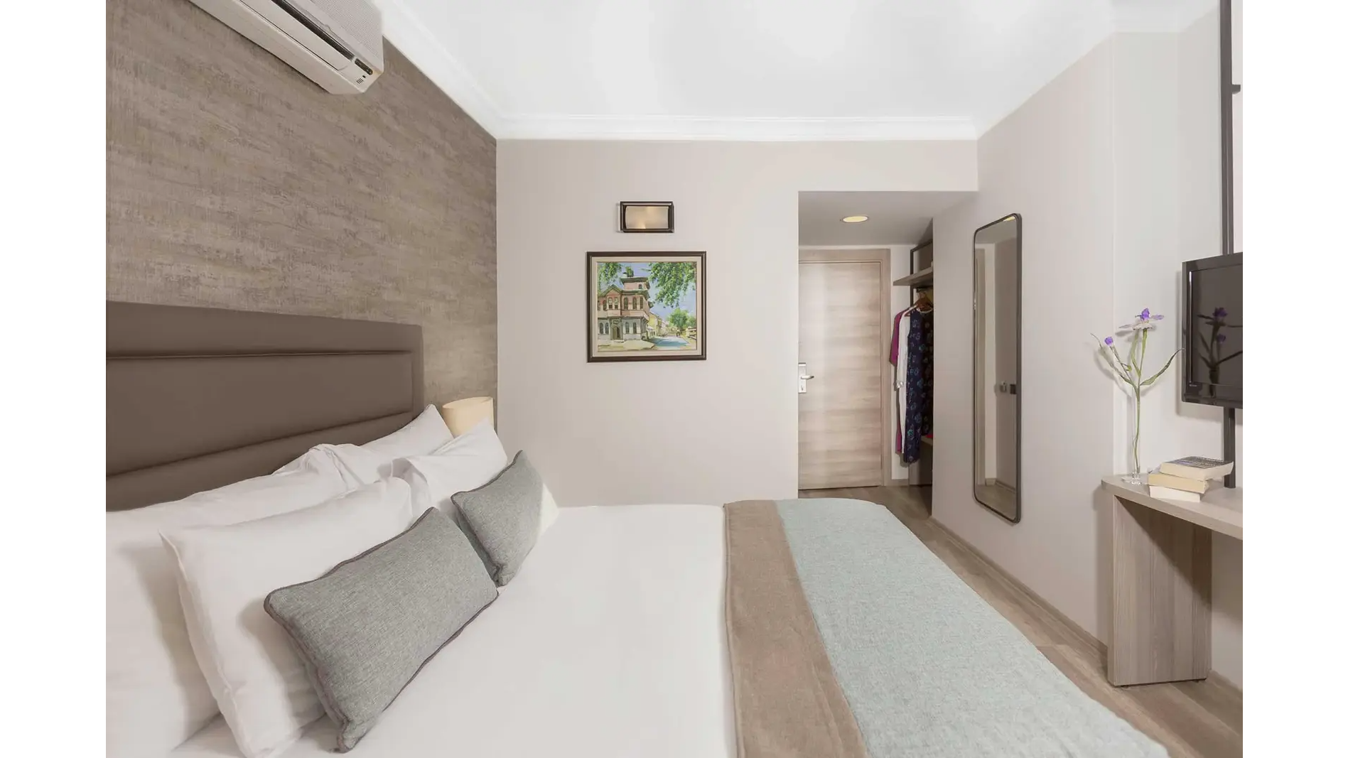Standart Pool View Room 2