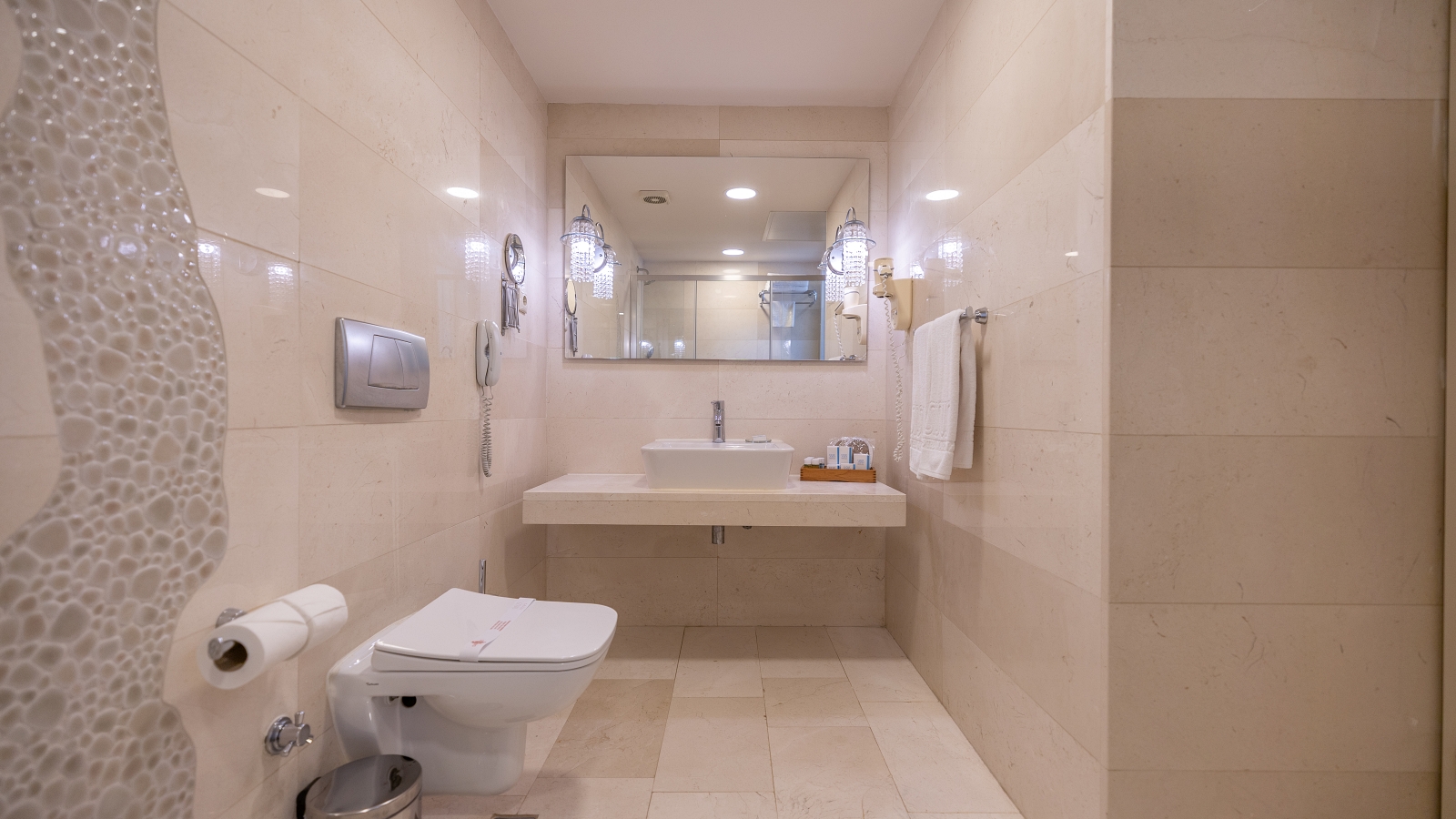 Junior Suite Room 2