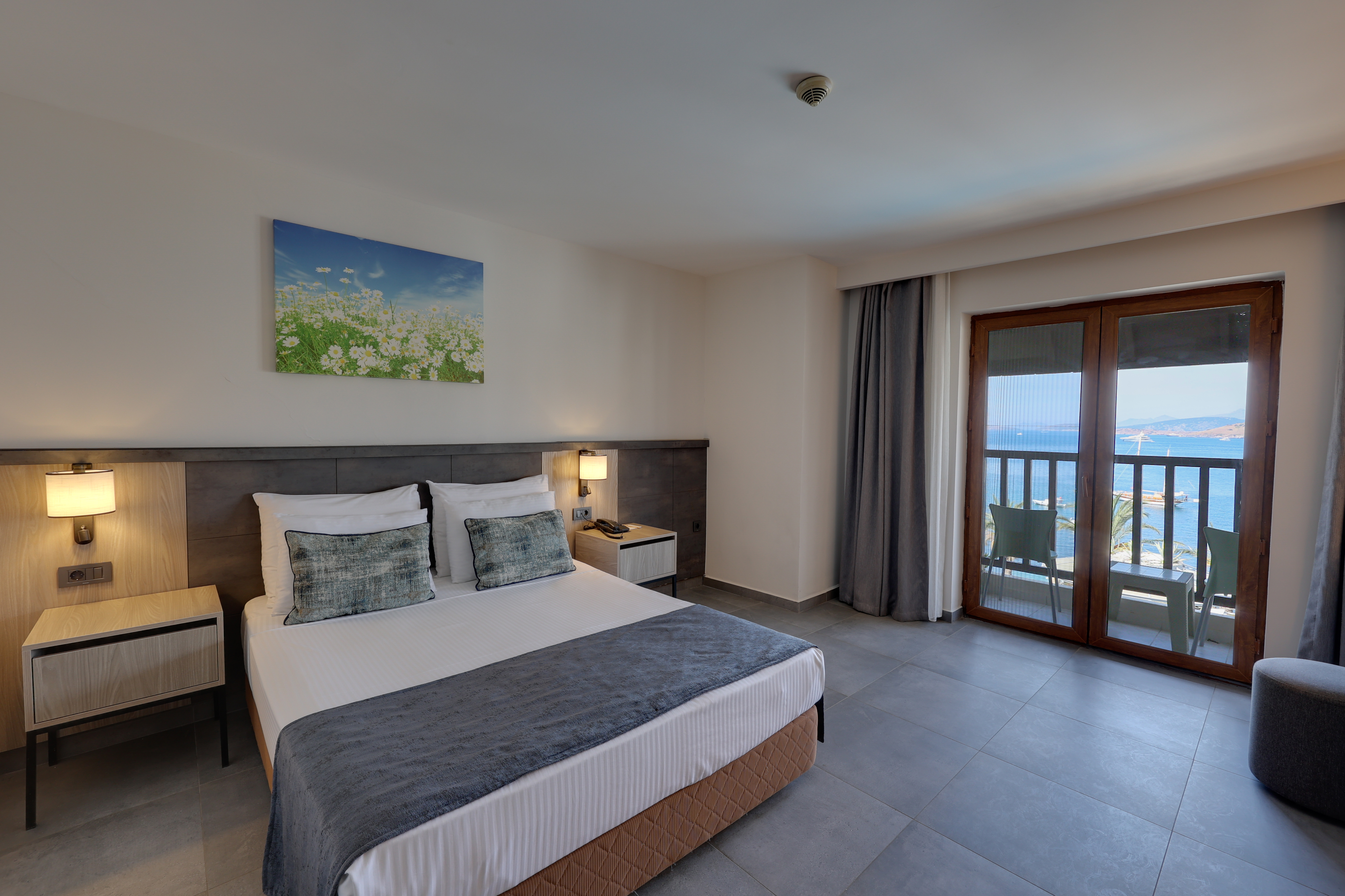 Standard Seaview Room 3