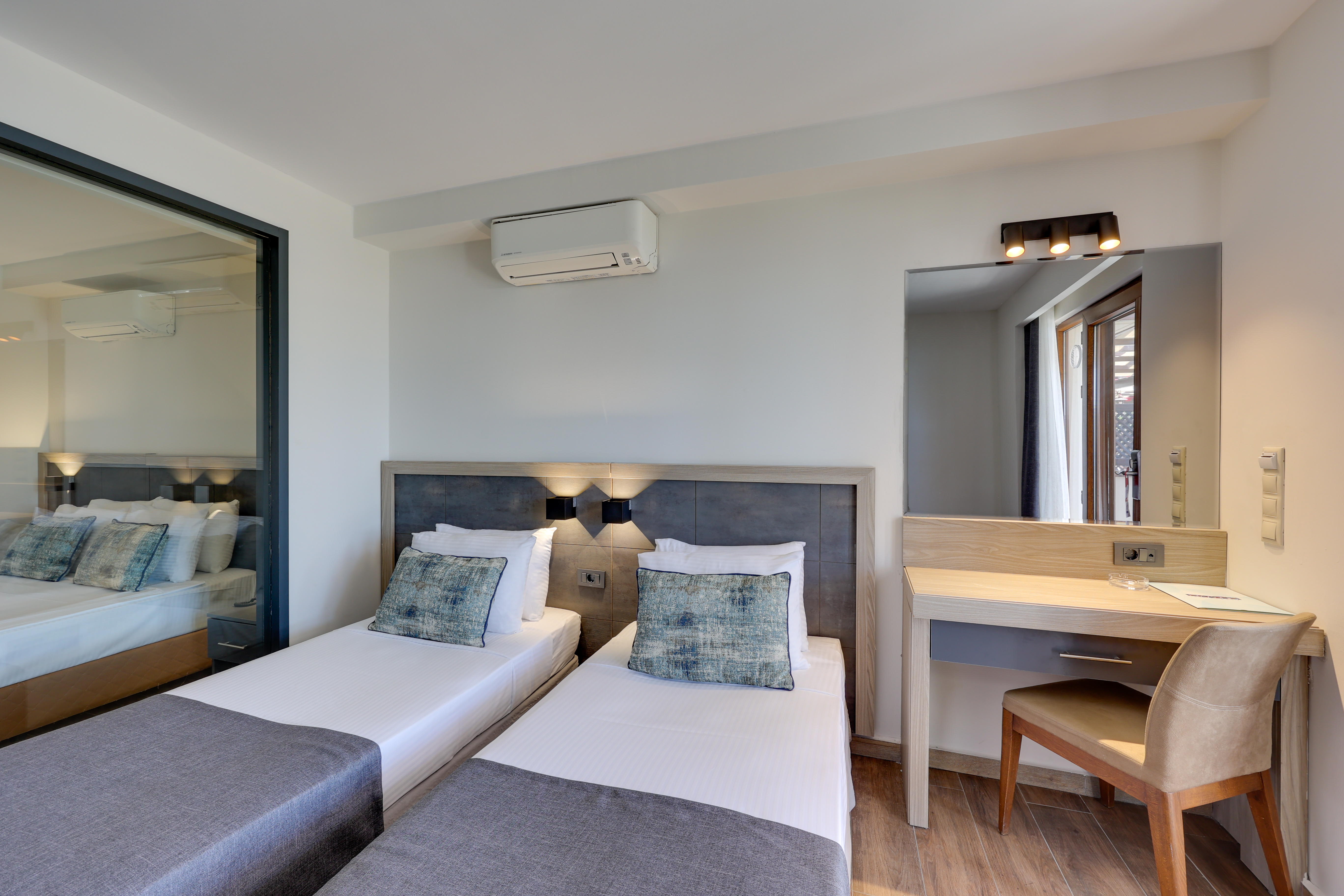 Family Seaview Room 2