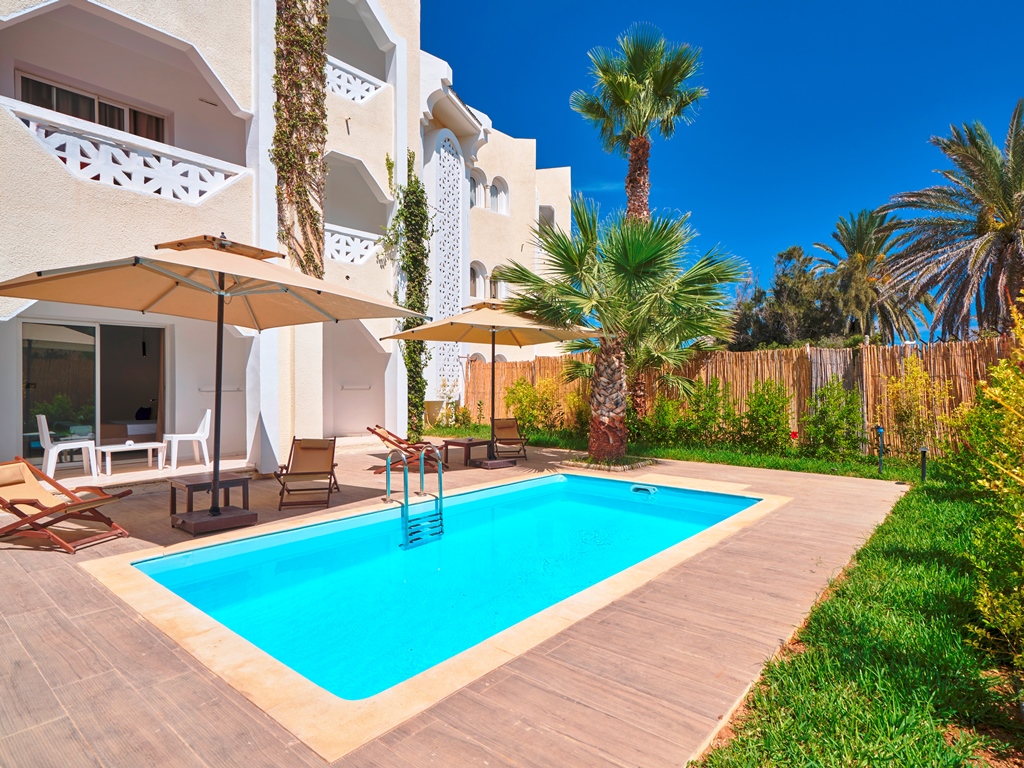 Swim Up Room 3
