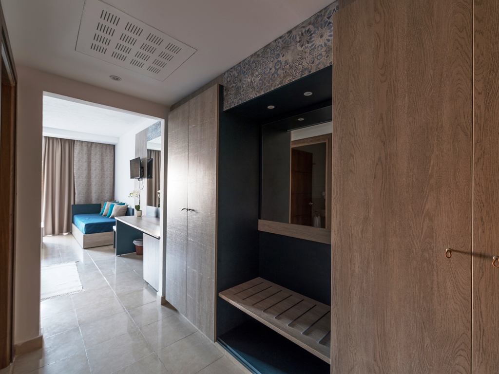 Family Room 2
