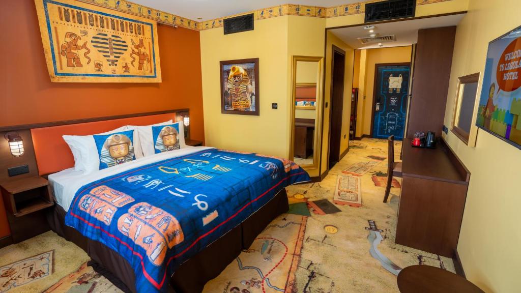 Themed Room 1