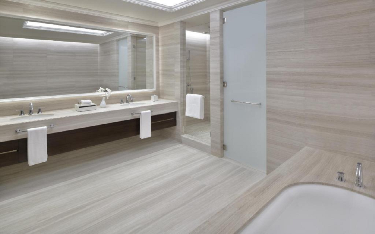 Deluxe Room 4