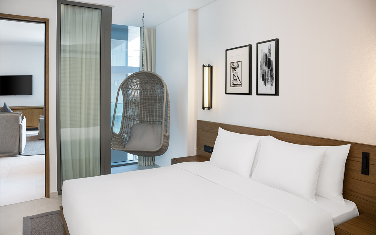 One Bedroom Suite Sea View 2