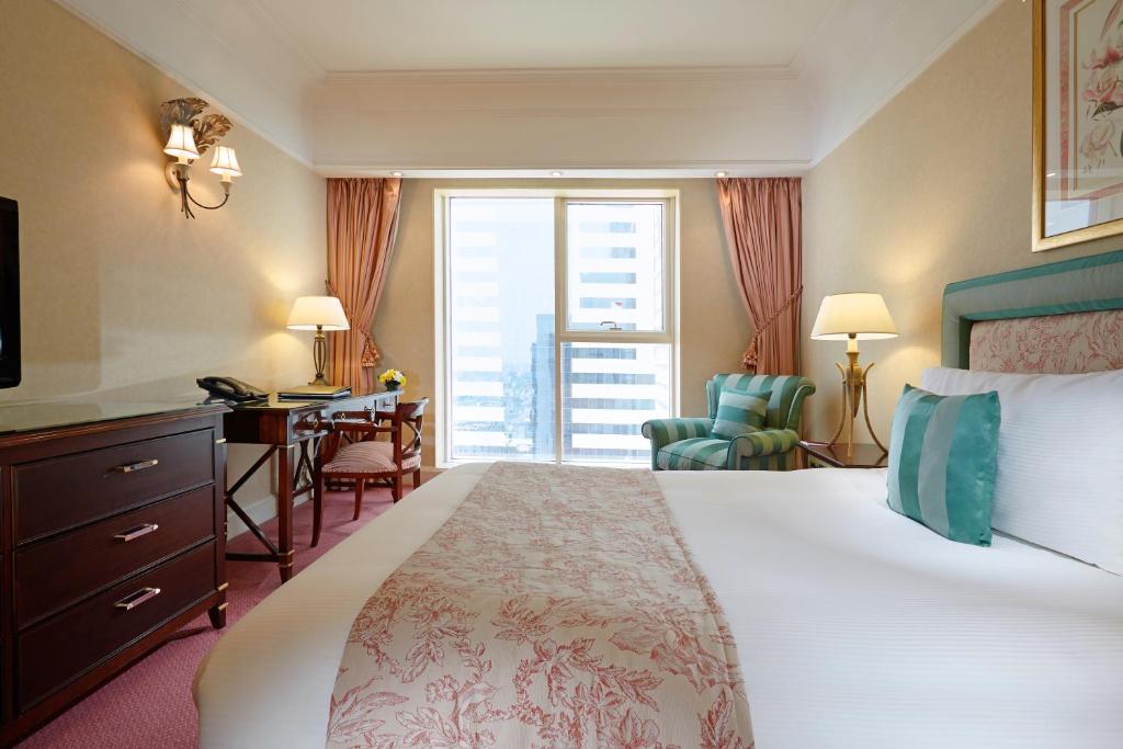 Two-Bedroom Presidential Suite 4
