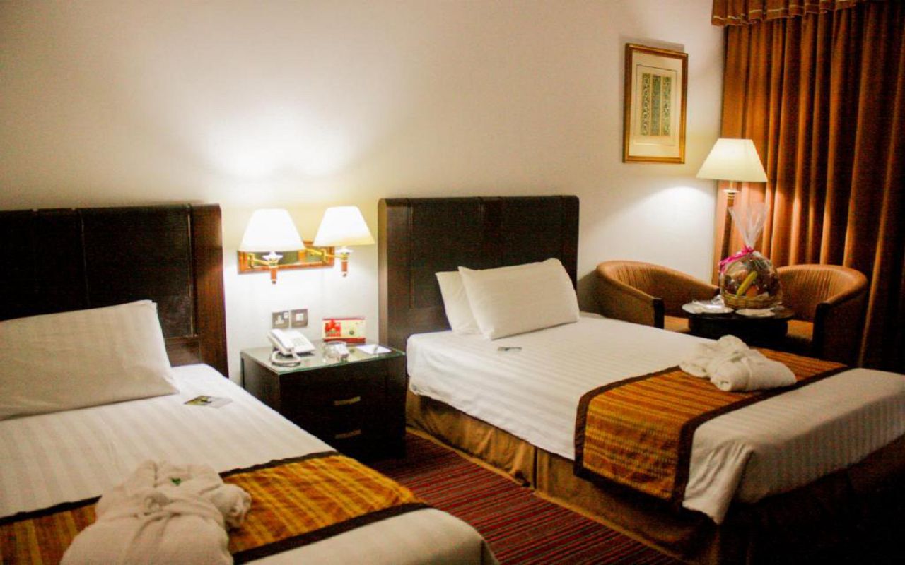 Deluxe Room 4