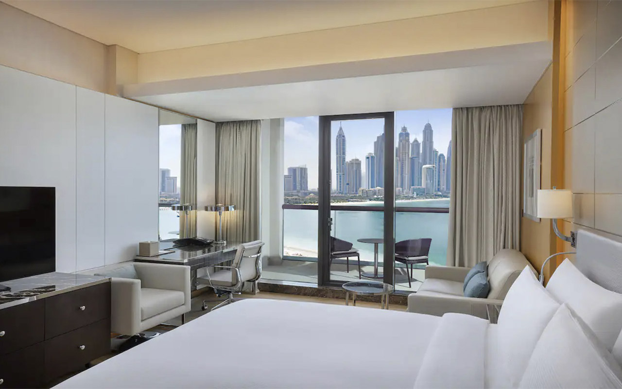 Deluxe Sea View King 2