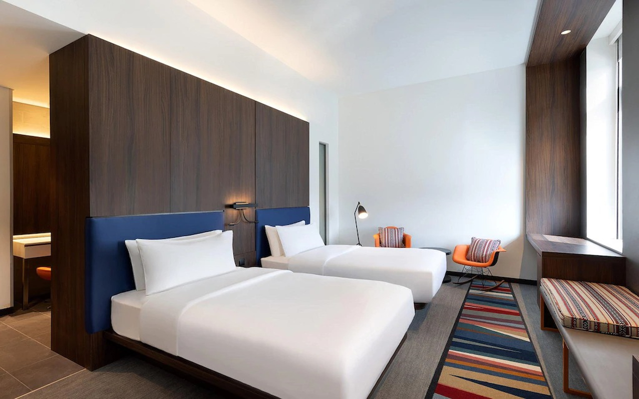 Savvy Room 1