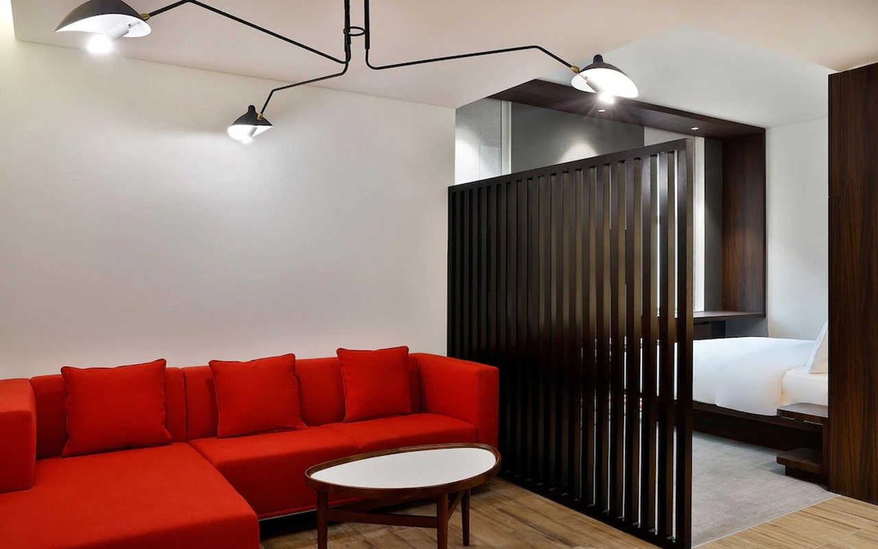 Savvy Room 3
