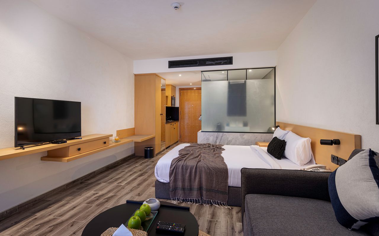 Creek Studio With Kitchenette 1