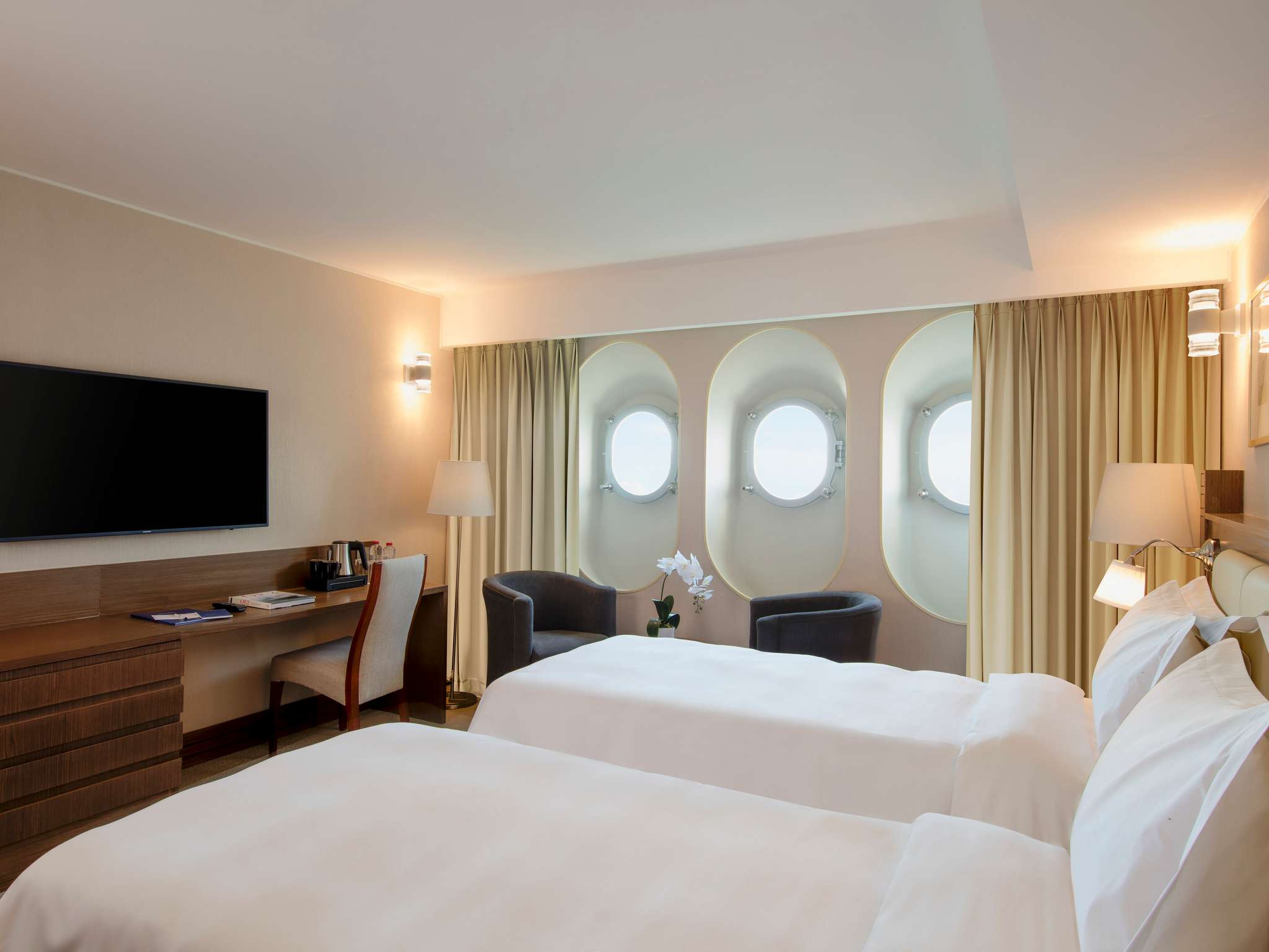 Signature Room 2