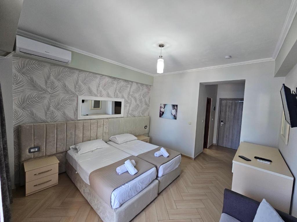 Quadriple Standard Room 2