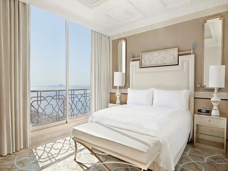 1 Bedroom King Suite with Sea View 1