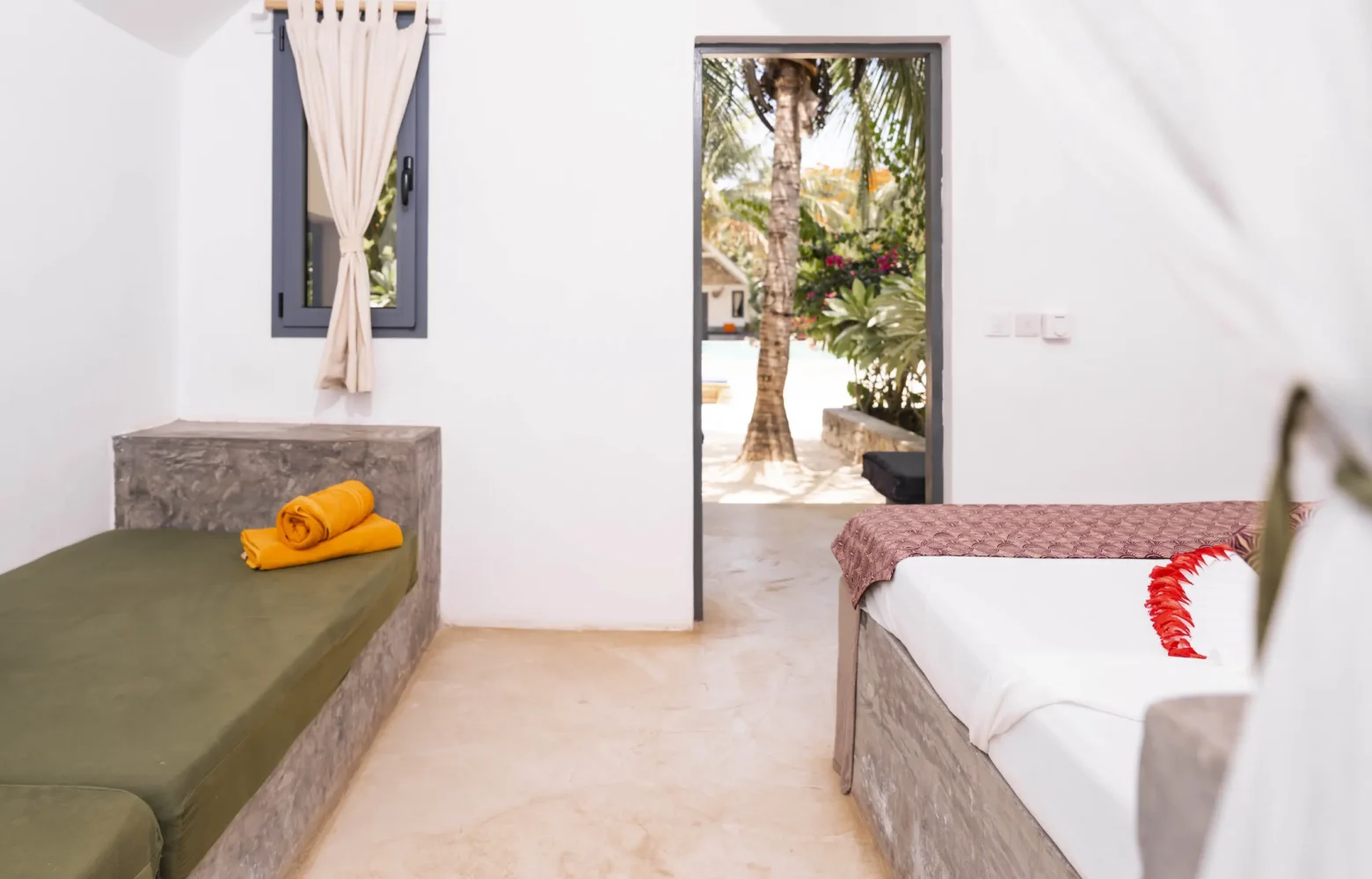 Front Pool Bungalows 4