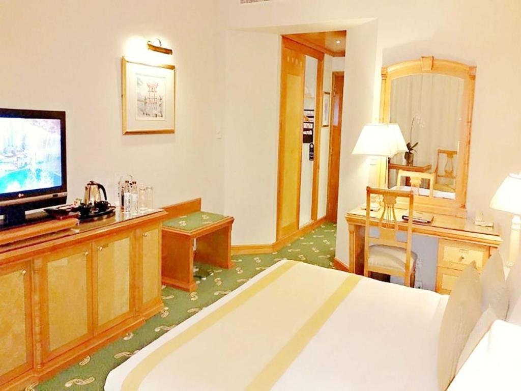 Deluxe Room 4