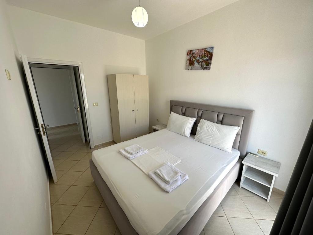 Apartment With Kitchen 3