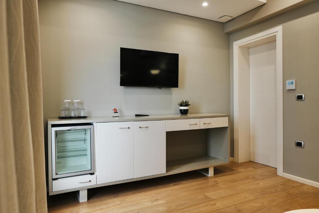 Deluxe Suite With Terrace Sea View 3